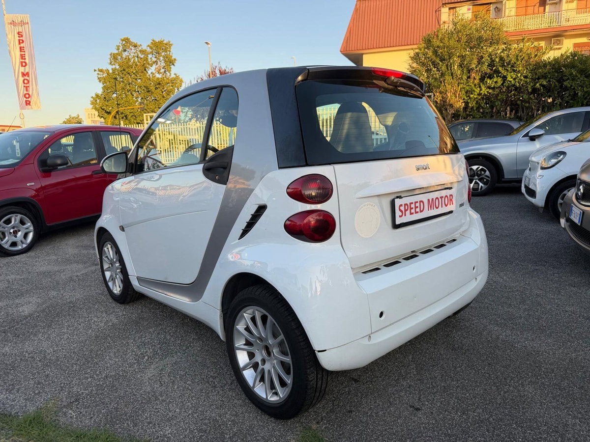 smart Fortwo 1000 52 kW MHD coupé passion (7)