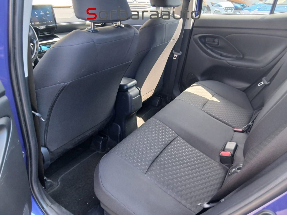 Toyota Yaris Cross Active fwd 115cv e-cvt (14)