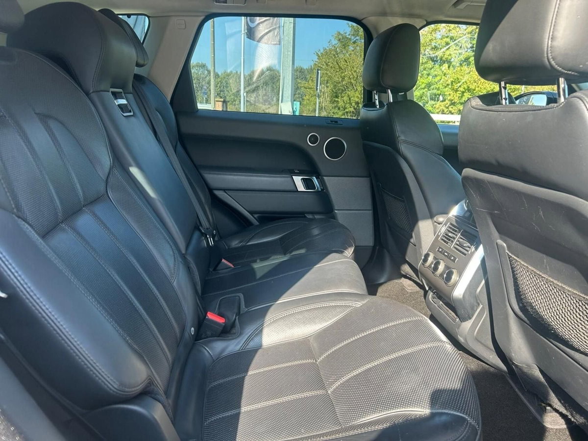 Land Rover Range Rover Sport 3.0 TDV6 HSE (8)