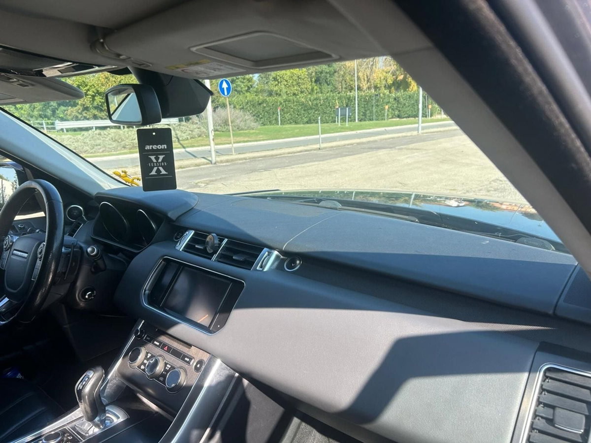 Land Rover Range Rover Sport 3.0 TDV6 HSE (9)