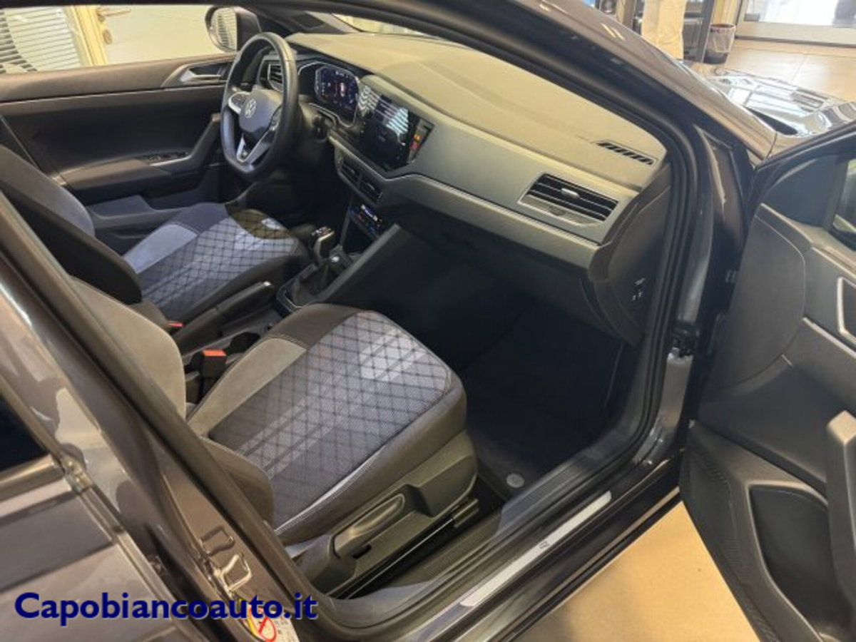Volkswagen Taigo 1.0 tsi R-Line 115cv dsg (4)