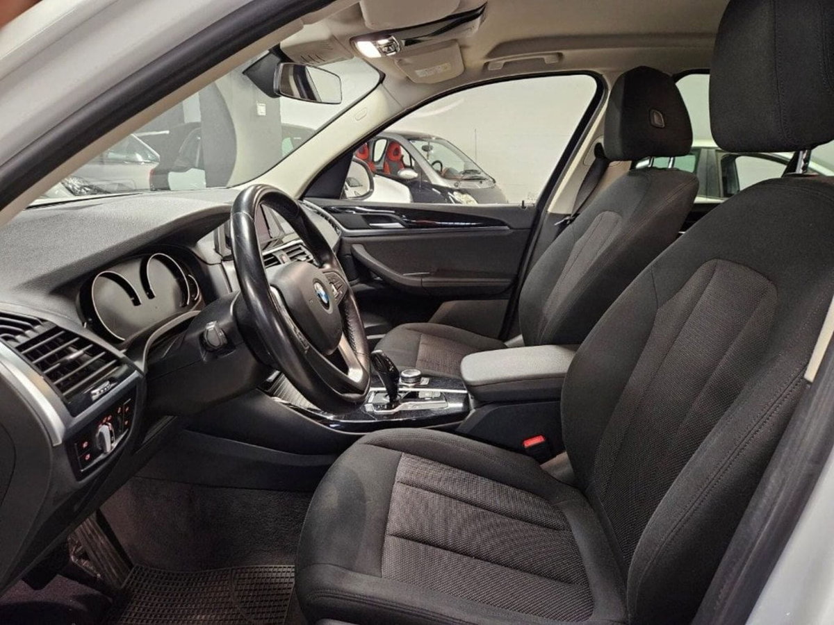 BMW X3 xDrive20d (9)