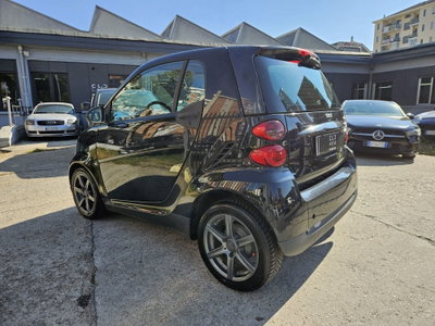 smart Fortwo 1000 45 kW MHD coupé pure (4)