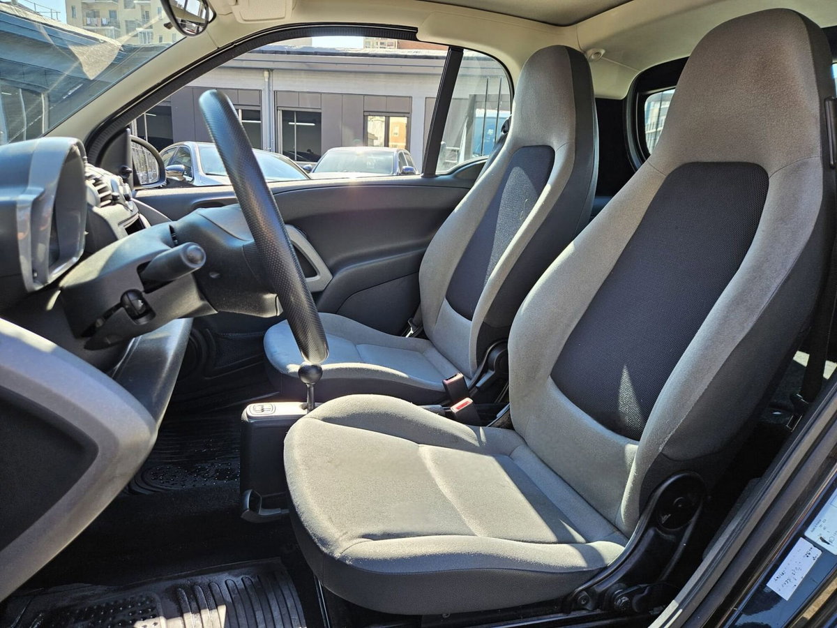 smart Fortwo 1000 45 kW MHD coupé pure (6)