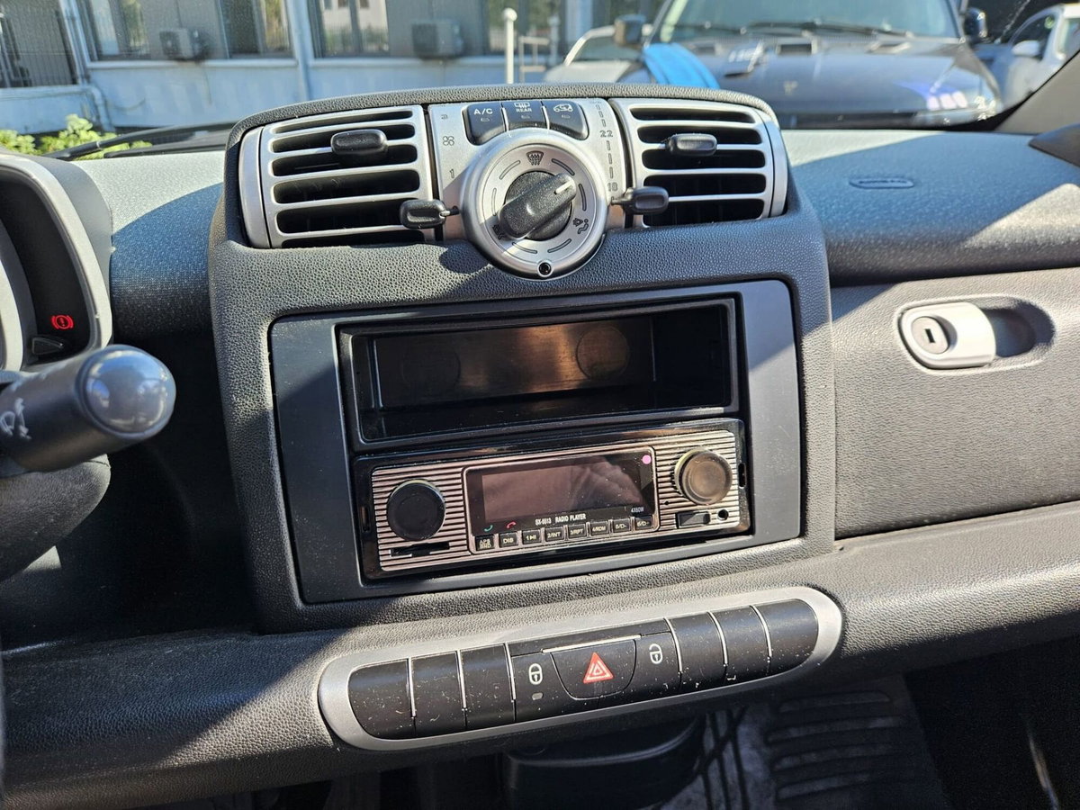 smart Fortwo 1000 45 kW MHD coupé pure (9)