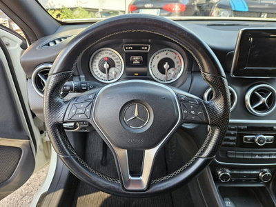 Mercedes-Benz Classe A 180 CDI Dark Night Edition (12)