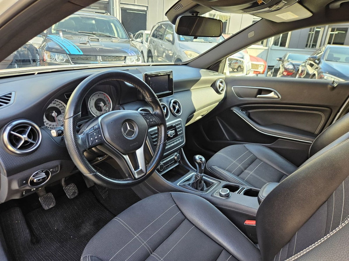 Mercedes-Benz Classe A 180 CDI Dark Night Edition (6)