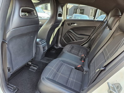 Mercedes-Benz Classe A 180 CDI Dark Night Edition (8)