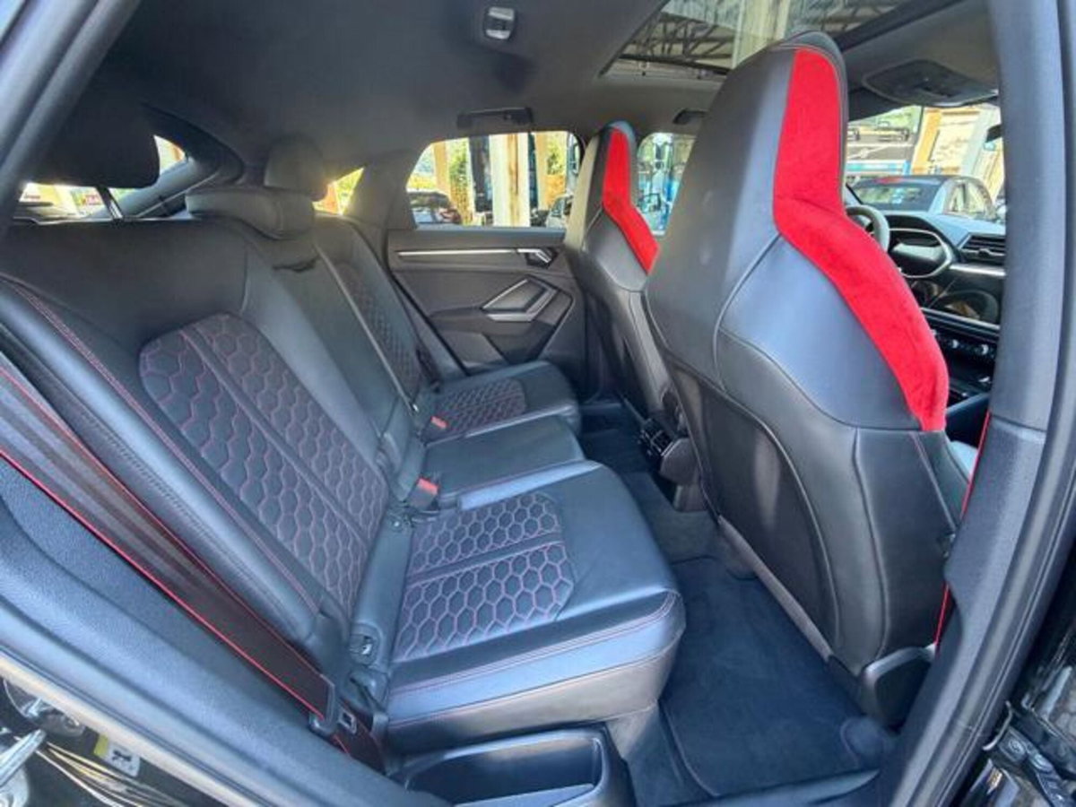 Audi RS Q3 Sportback 2.5 quattro s-tronic (9)
