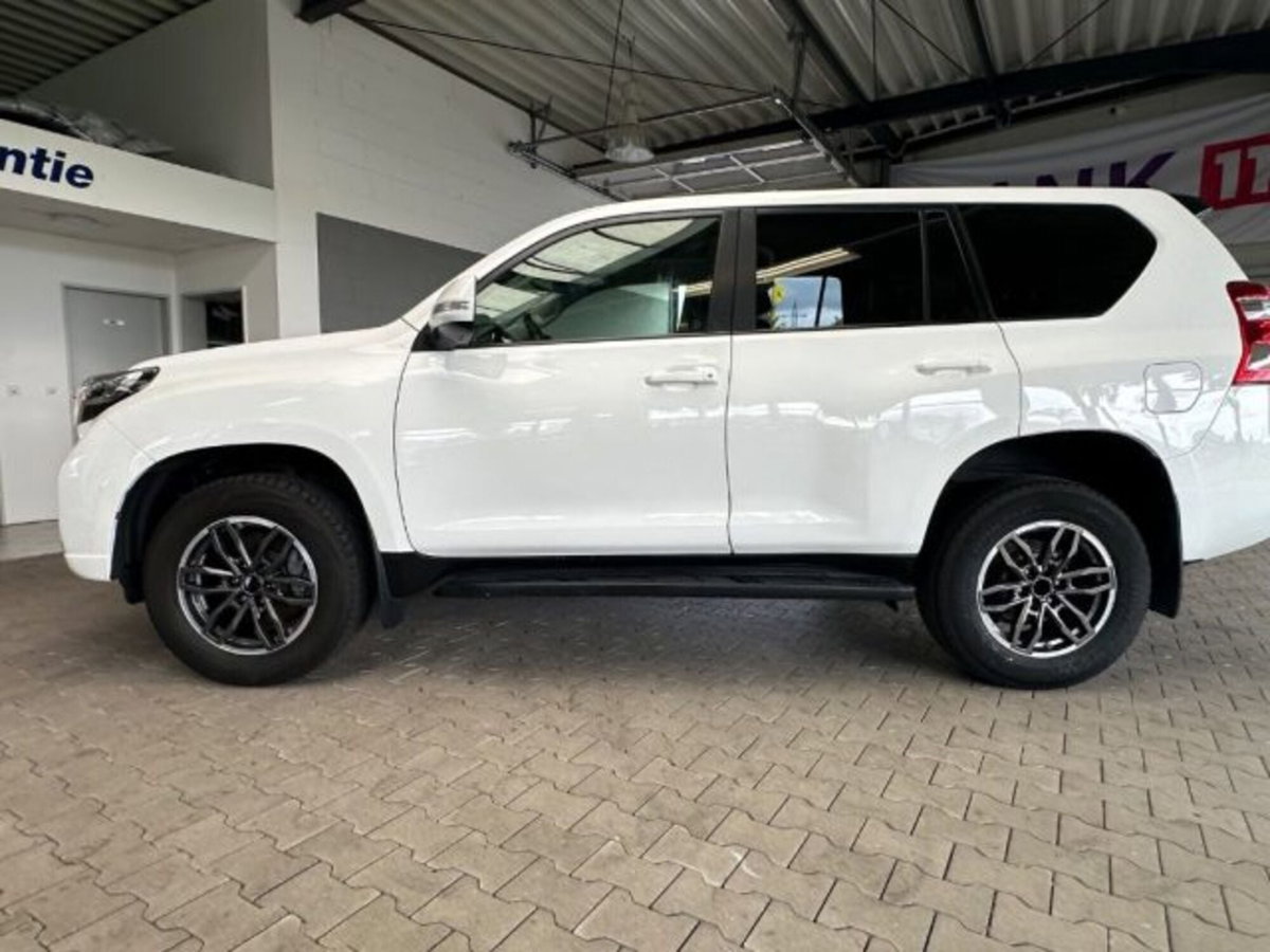 Toyota Land Cruiser 2.8 D4-D 5 porte Lounge (6)