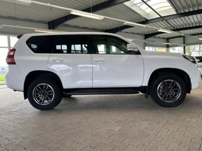 Toyota Land Cruiser 2.8 D4-D 5 porte Lounge (8)