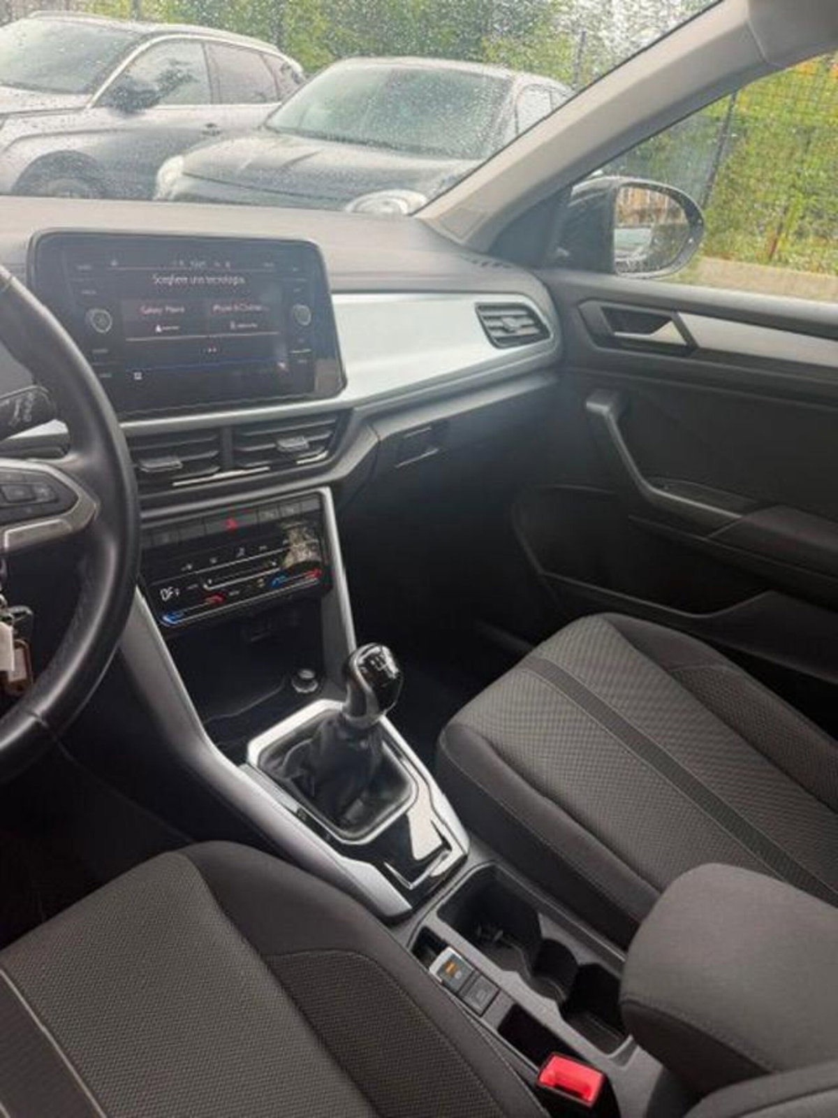 Volkswagen T-Roc 2.0 tdi Life 115cv (17)