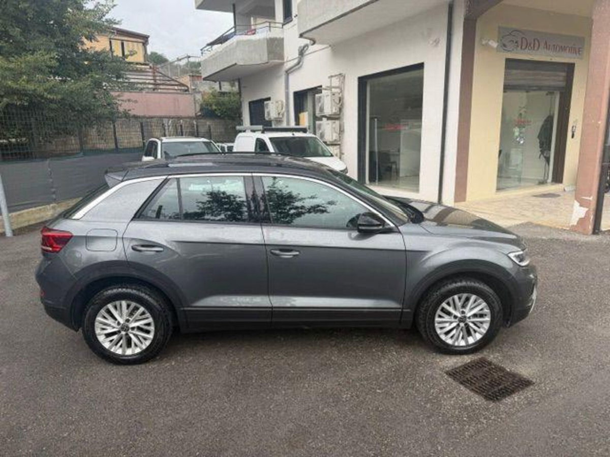 Volkswagen T-Roc 2.0 tdi Life 115cv (3)
