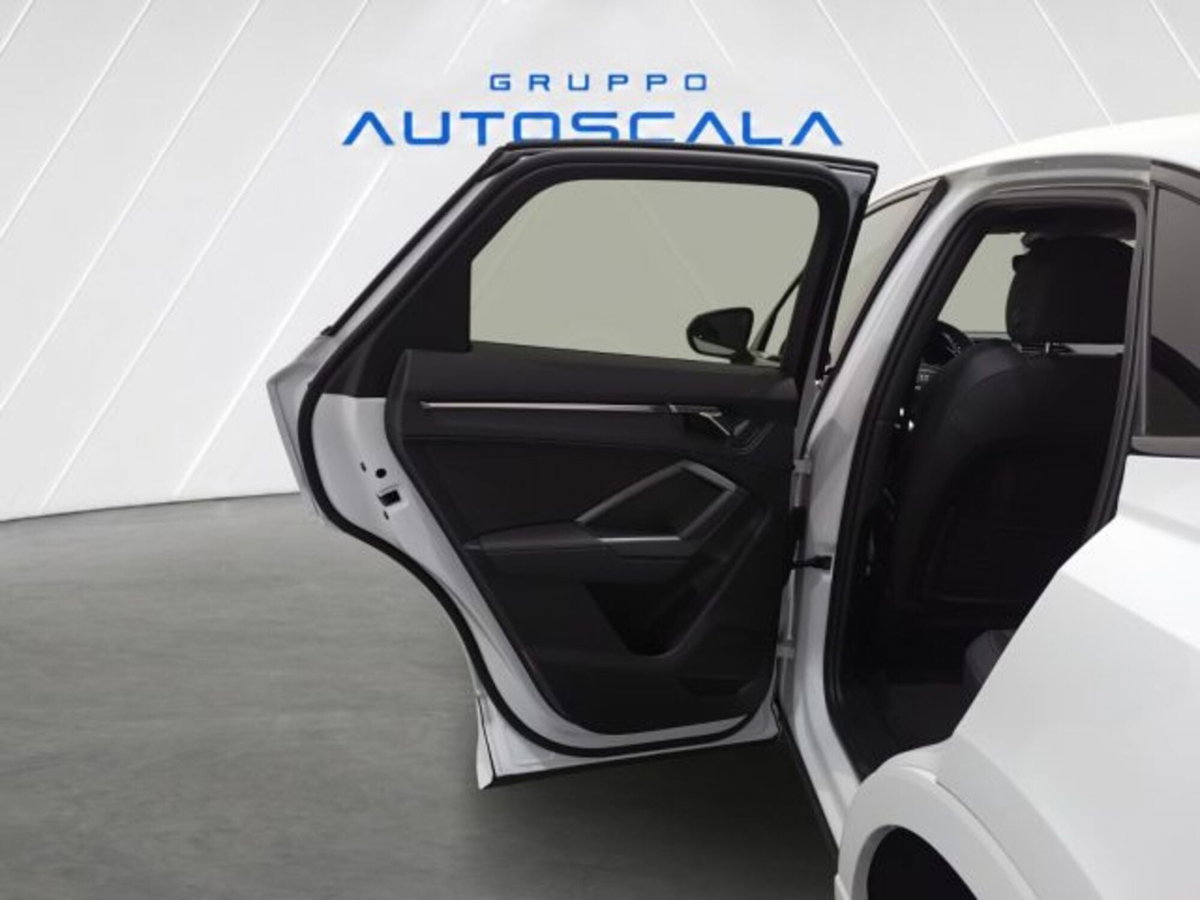 Audi Q3 Sportback 35 TDI quattro S tronic S line edition (20)