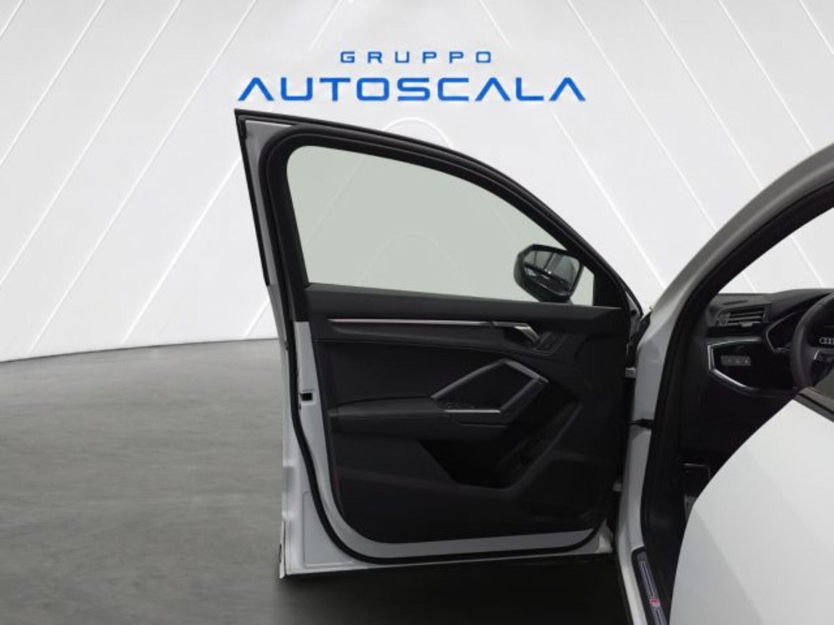Audi Q3 Sportback 35 TDI quattro S tronic S line edition (7)
