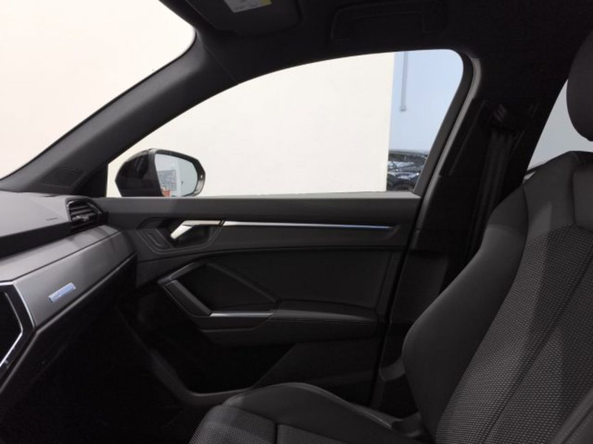 Audi Q3 Sportback 35 TDI quattro S tronic S line edition (15)