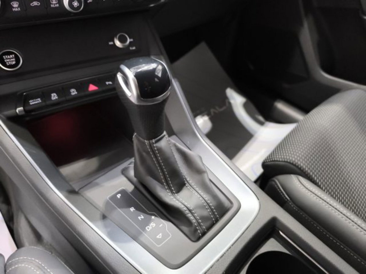 Audi Q3 Sportback 35 TDI quattro S tronic S line edition (16)