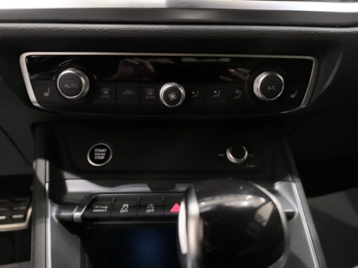 Audi Q3 Sportback 35 TDI quattro S tronic S line edition (12)