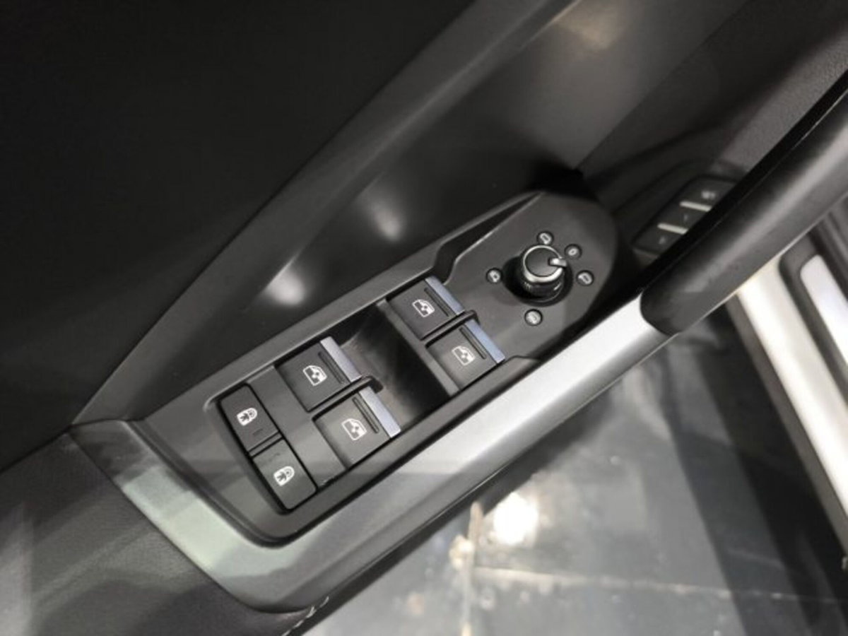 Audi Q3 Sportback 35 TDI quattro S tronic S line edition (7)