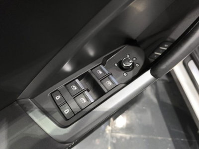 Audi Q3 Sportback 35 TDI quattro S tronic S line edition (8)