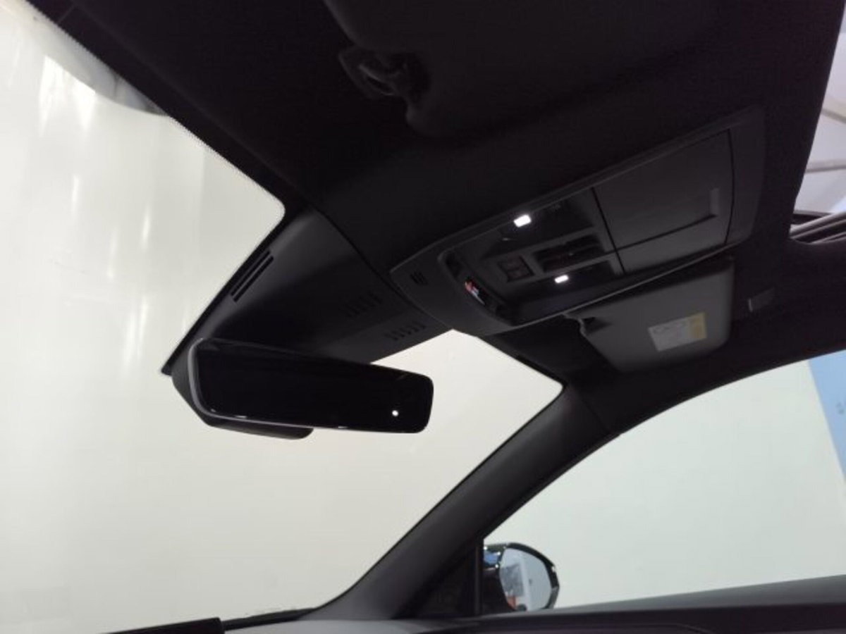 Peugeot 3008 1.2 hybrid GT 145cv e-dcs6 (19)
