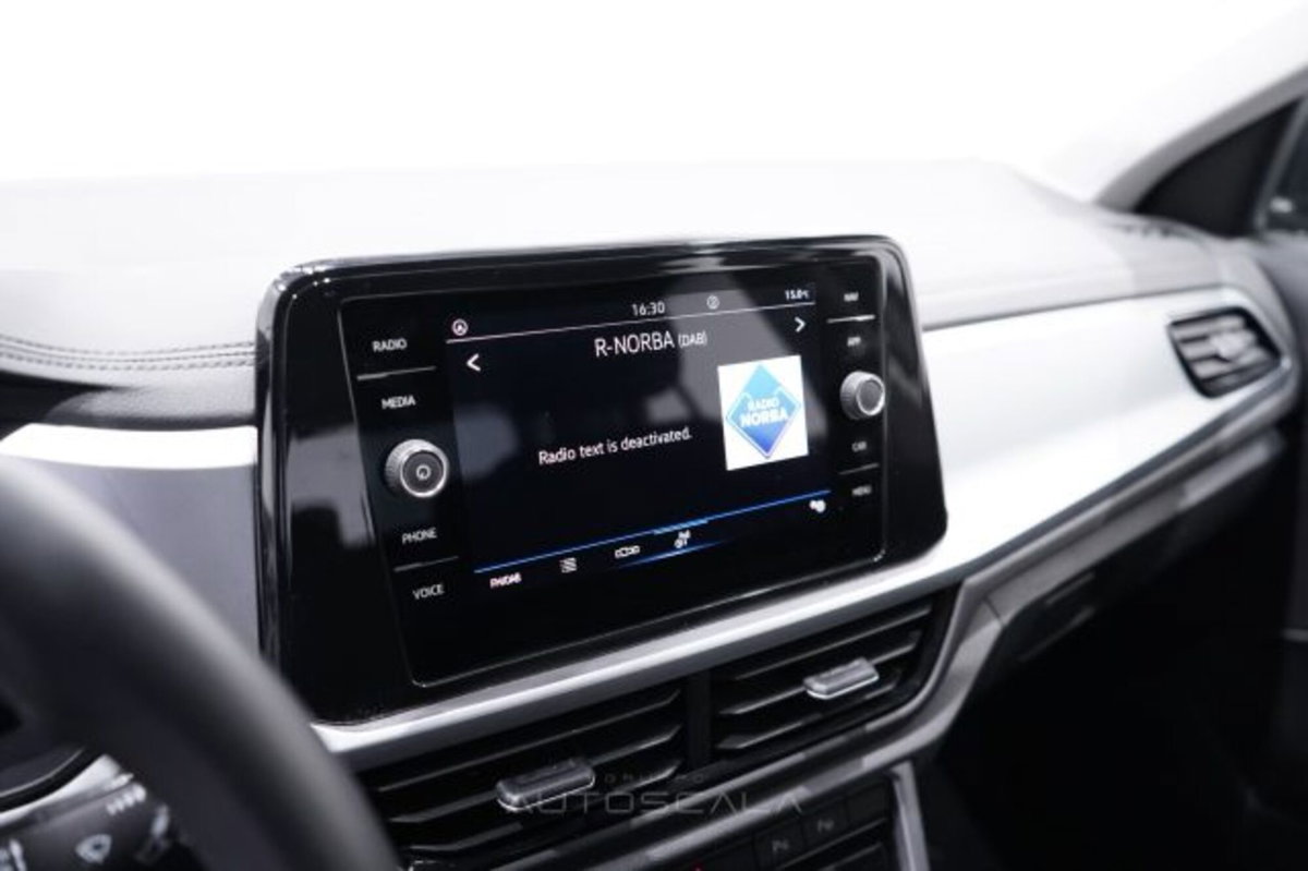 Volkswagen T-Roc 2.0 tdi Life 150cv dsg (14)