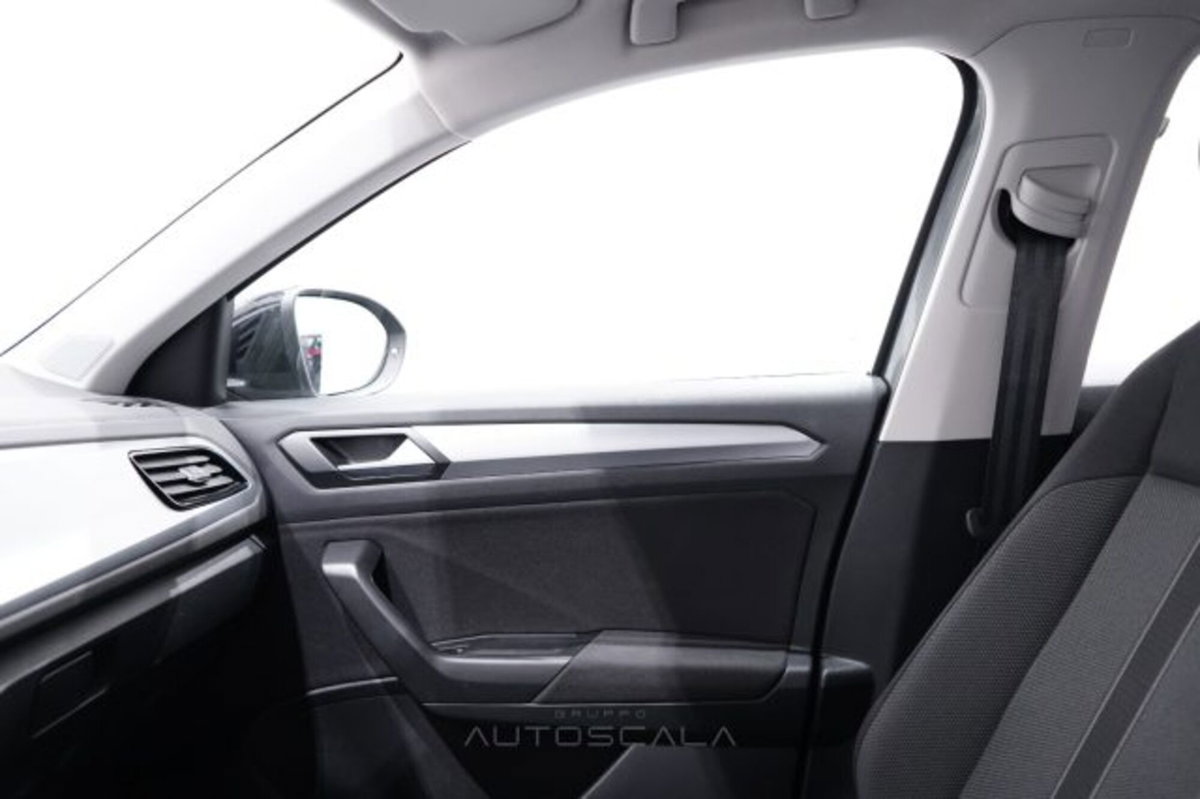 Volkswagen T-Roc 2.0 tdi Life 150cv dsg (20)