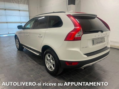 Volvo XC60 D5 AWD Kinetic (3)