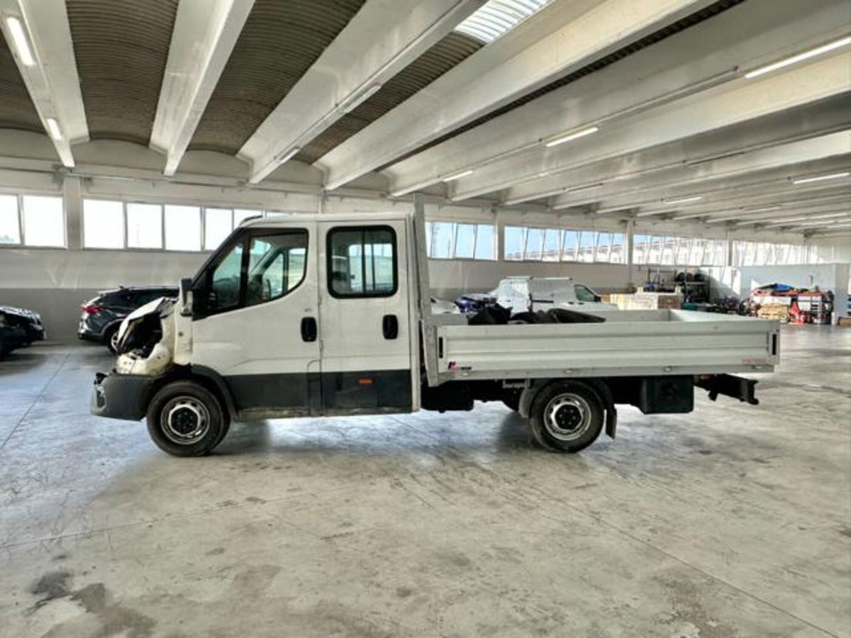 Iveco Daily Furgone 35S16V 2.3 HPT PM-TN Furgone (3)