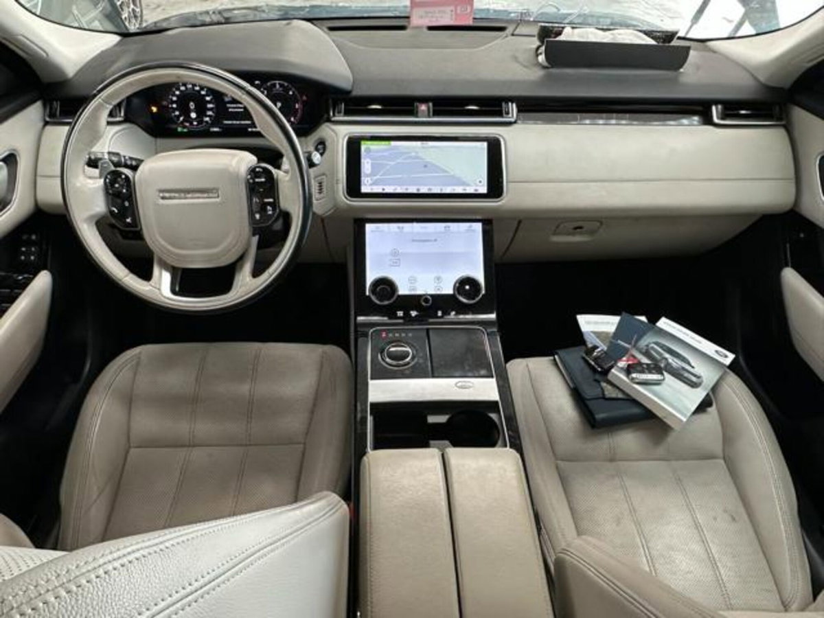 Land Rover Range Rover Velar 2.0D I4 180 CV S (13)