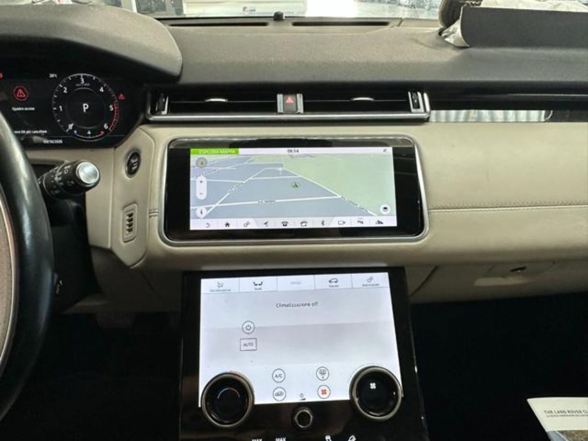 Land Rover Range Rover Velar 2.0D I4 180 CV S (15)