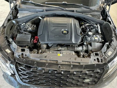 Land Rover Range Rover Velar 2.0D I4 180 CV S (9)
