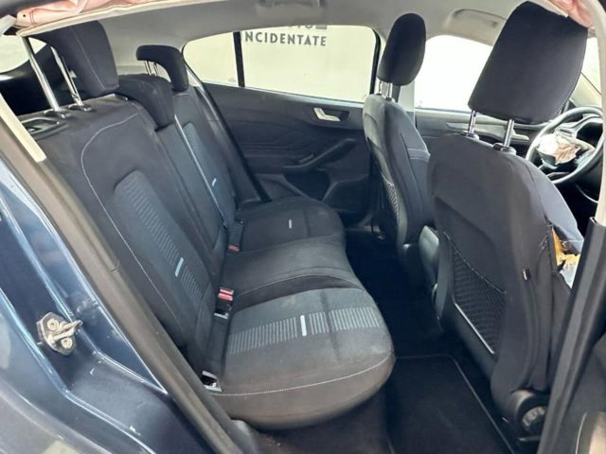 Ford Focus 1.0 EcoBoost Hybrid 125 CV Powershift 5p. Active X (12)
