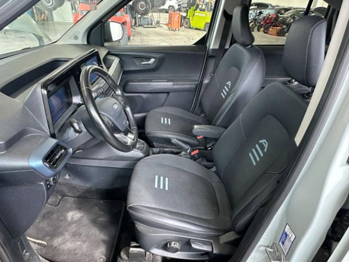 Ford Tourneo Courier 1.0 EcoBoost 100 CV Plus (13)