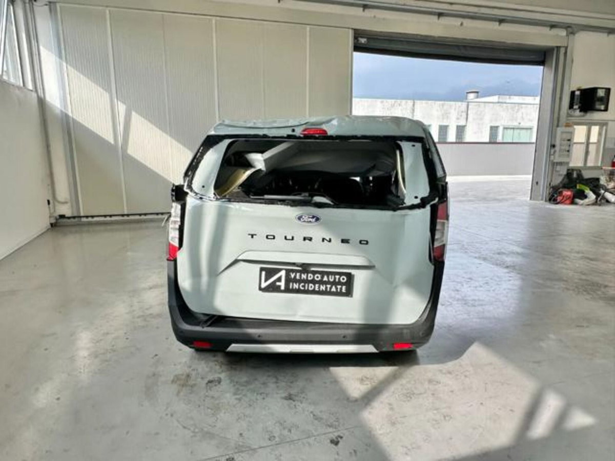 Ford Tourneo Courier 1.0 EcoBoost 100 CV Plus (6)