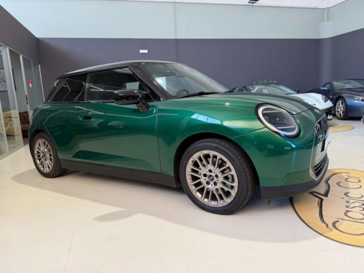 MINI Mini Cooper SE Resolute