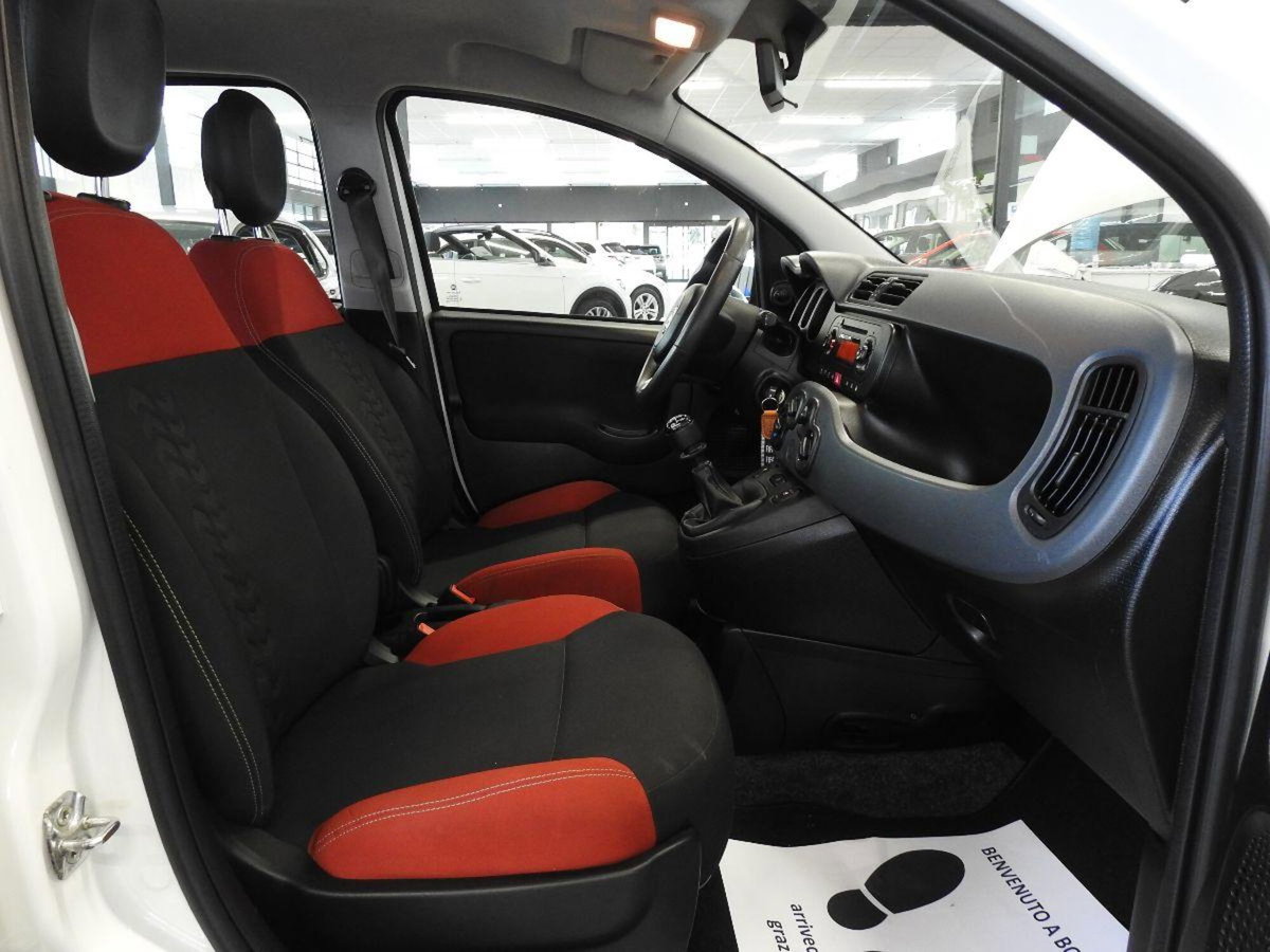 Fiat Panda 0.9 TwinAir Turbo Natural Power Lounge (11)