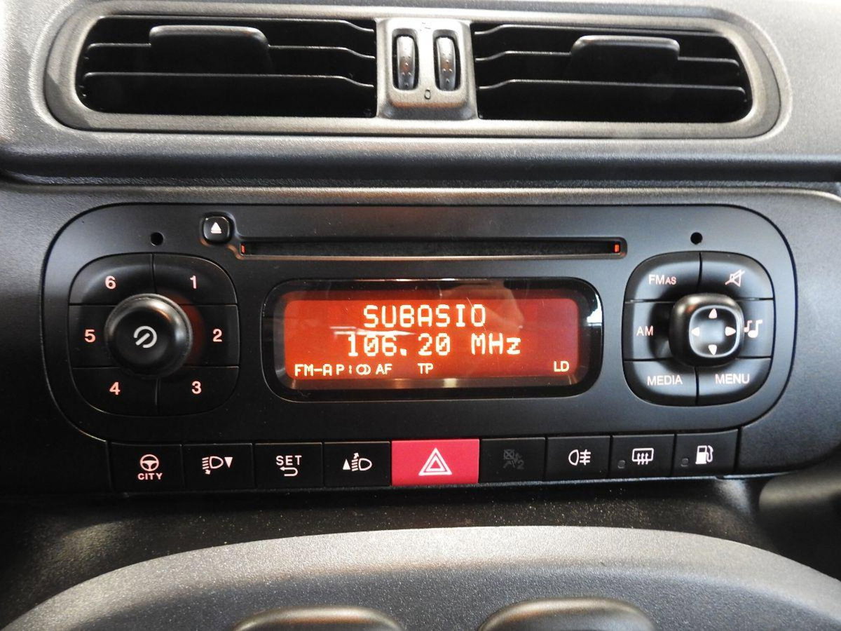 Fiat Panda 0.9 TwinAir Turbo Natural Power Lounge (18)