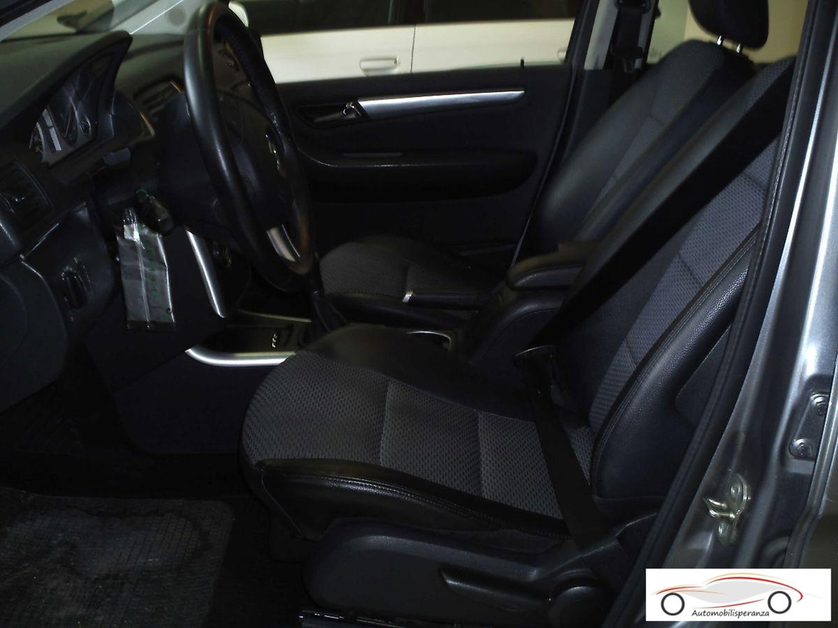 Mercedes-Benz Classe B 200 CDI Premium (6)