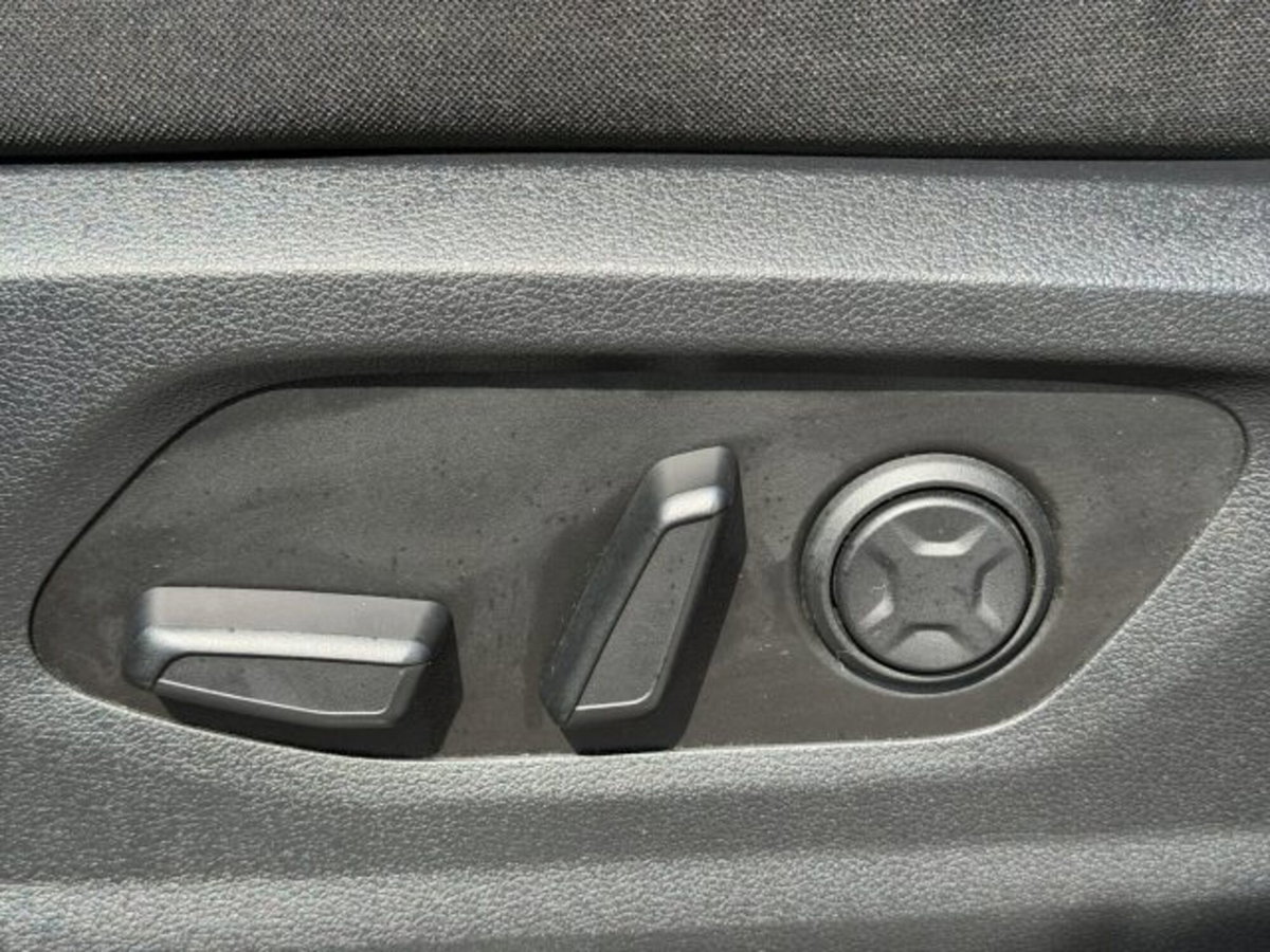 Hyundai Staria 2.2 2wd auto (19)