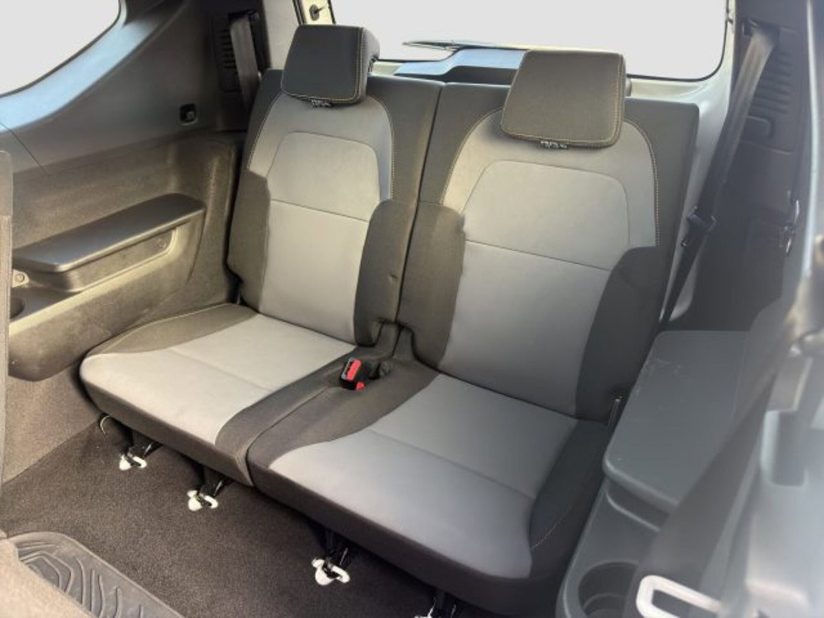 Dacia Jogger 1.6 hybrid Extreme 140cv (12)