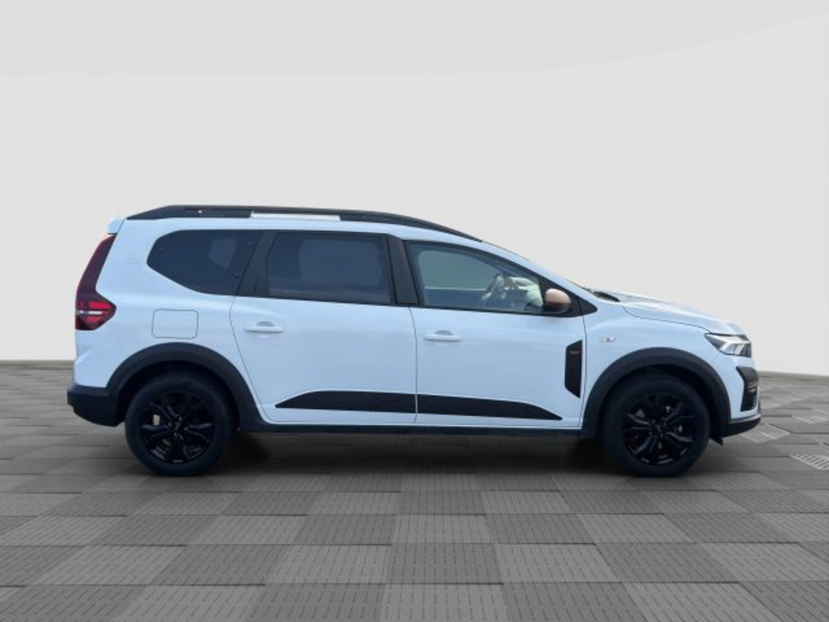 Dacia Jogger 1.6 hybrid Extreme 140cv (6)