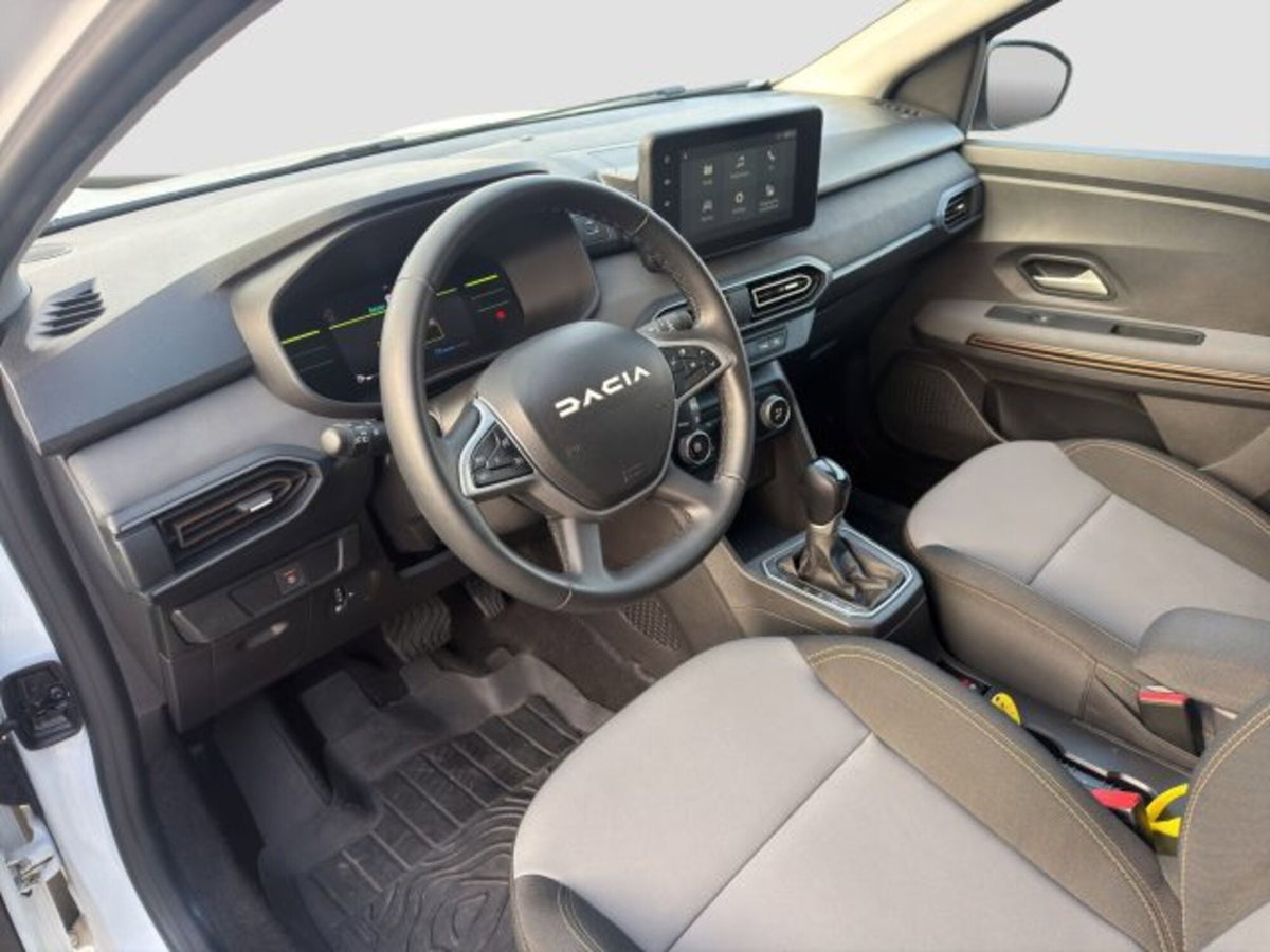 Dacia Jogger 1.6 hybrid Extreme 140cv (9)