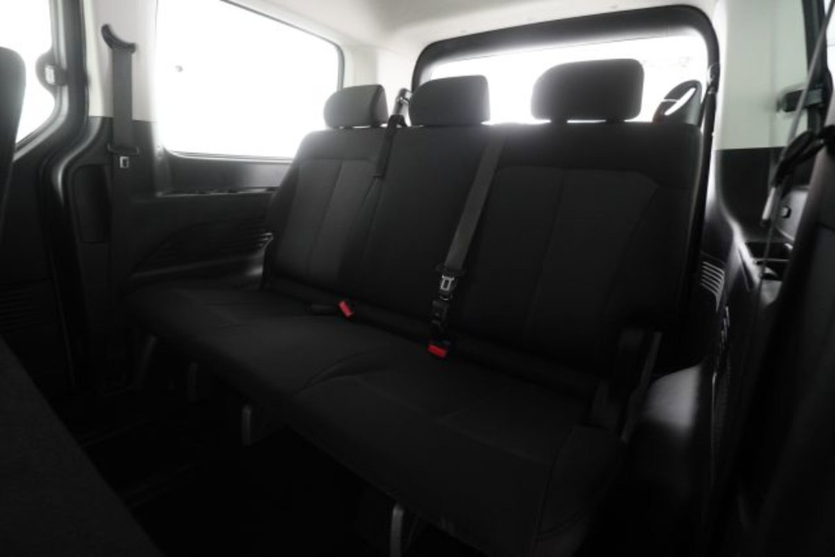Hyundai Staria 2.2 2wd auto (12)