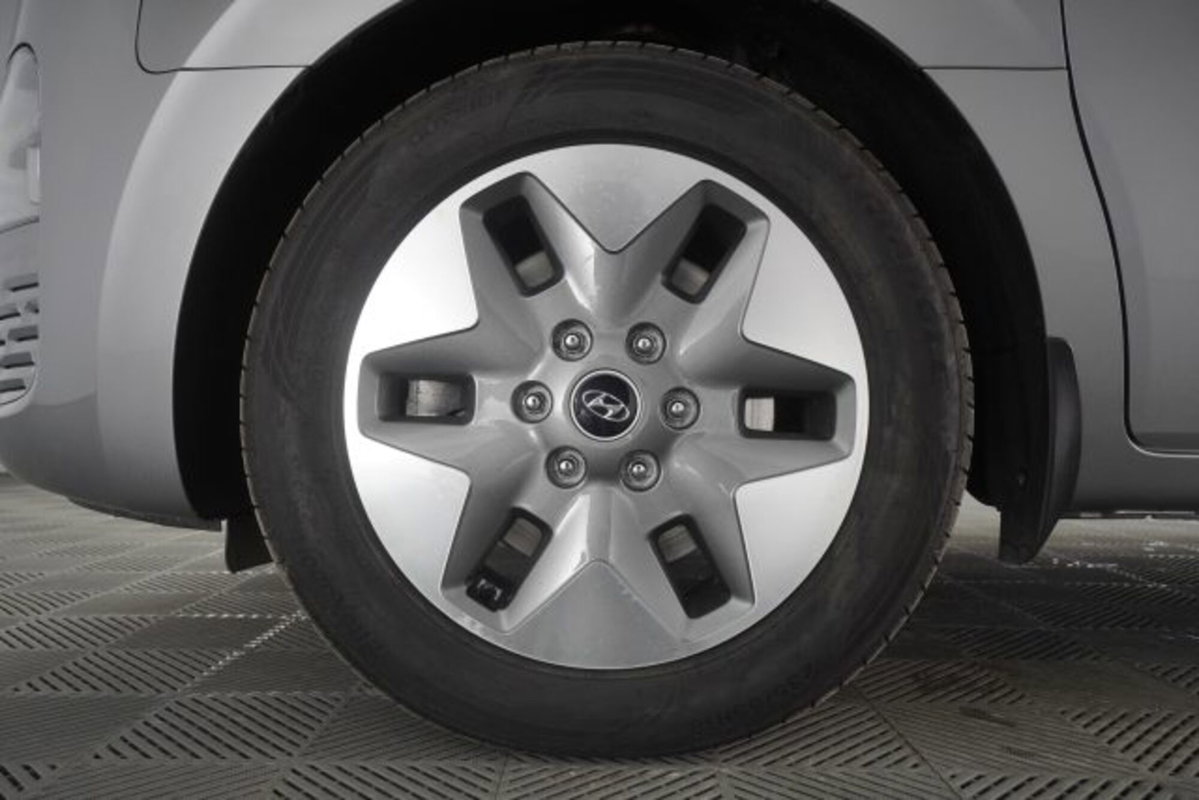 Hyundai Staria 2.2 2wd auto (15)