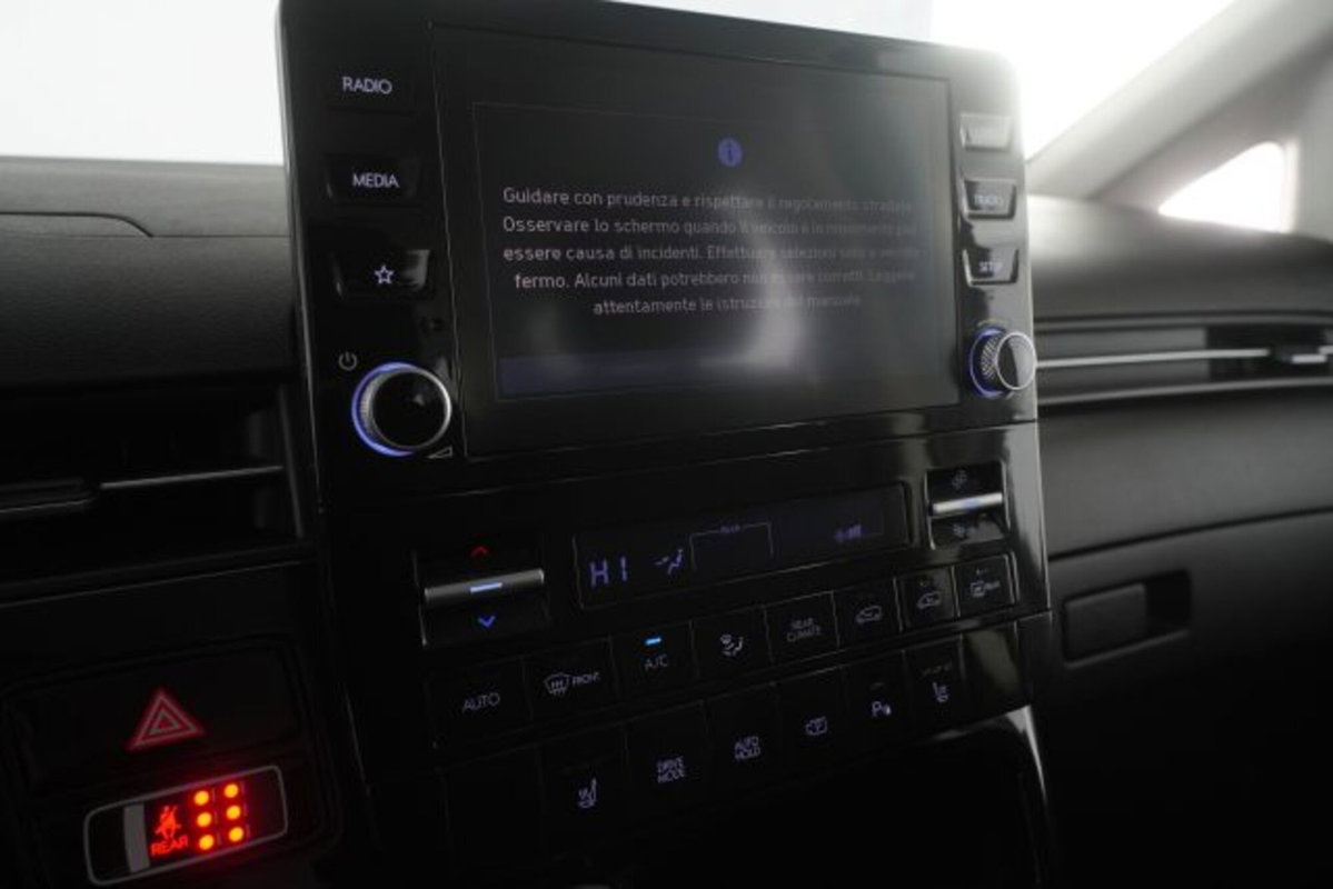 Hyundai Staria 2.2 2wd auto (16)