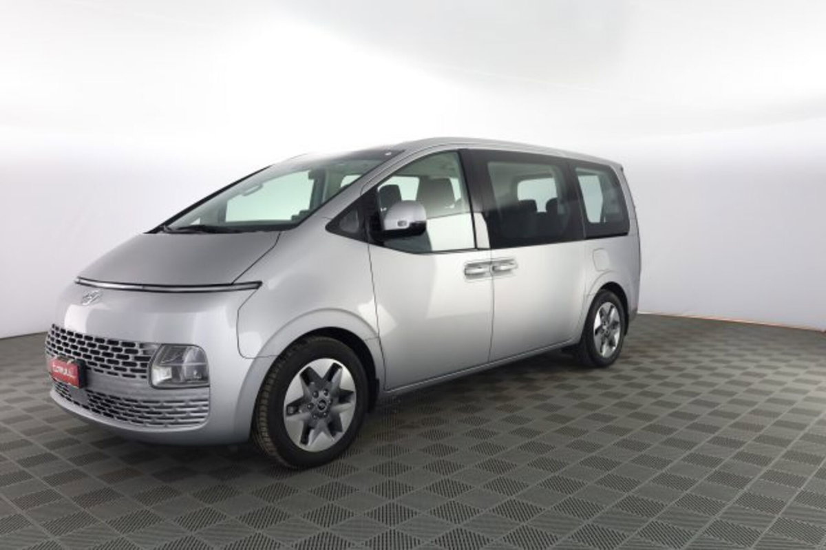 Hyundai Staria 2.2 2wd auto (8)