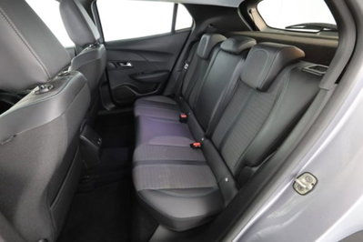 Peugeot 2008 BlueHDi 130 S&S EAT8 Allure Pack (3)