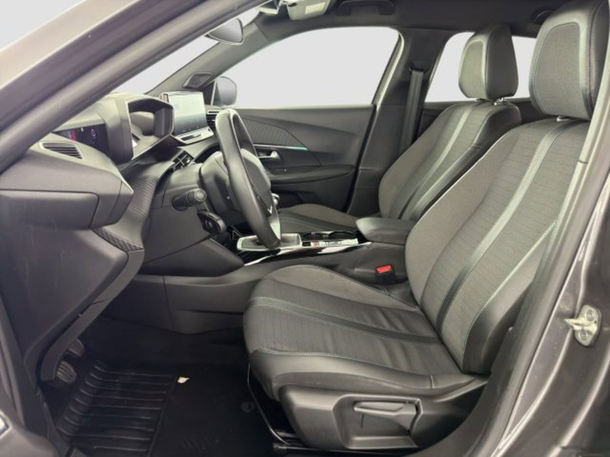 Peugeot 2008 PureTech 100 S&S Allure Pack (10)