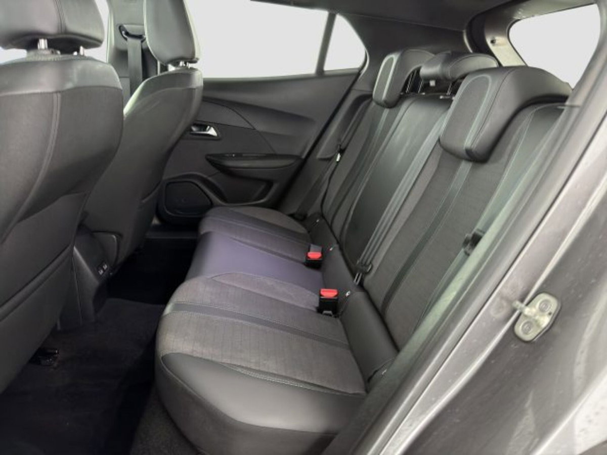 Peugeot 2008 PureTech 100 S&S Allure Pack (11)
